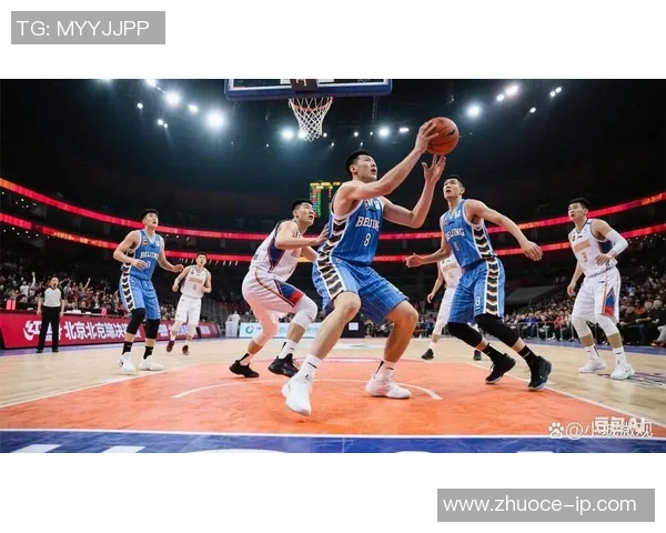 篮球场上的足球巨星们如何跨界展现运动魅力与激情