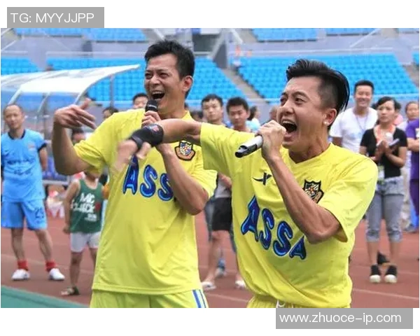 足球明星助力品牌宣传广告盛宴引领市场潮流与消费热潮