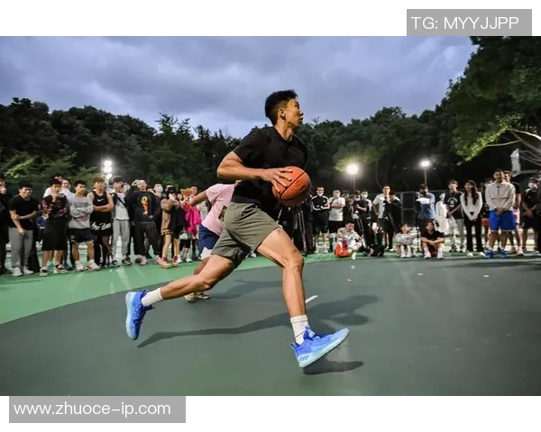 篮球明星的时尚日常穿搭揭秘打造你的运动风格与潮流魅力